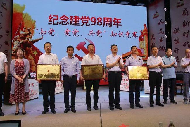 救援淘气的小狗